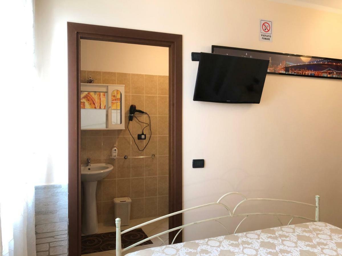 Da Donna Rosa Hotel Pontedera Exterior foto